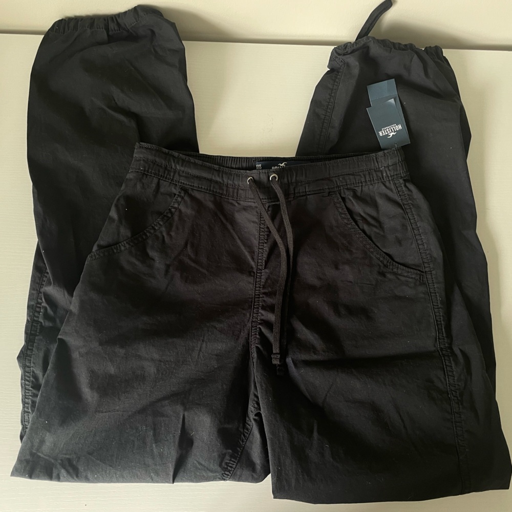 hollister black ultra high rise baggy parachute cargo pant xxsmall NWT